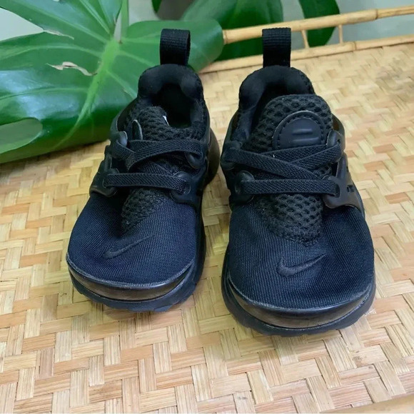 Nike Presto Baby Sneakers - Picture 3 of 8